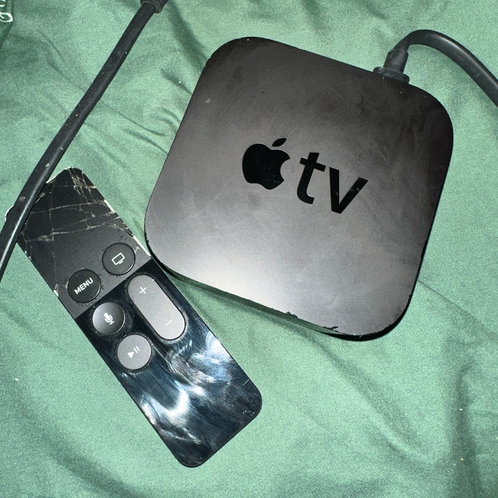 Apple TV HD (4th gen) with Remote - Black